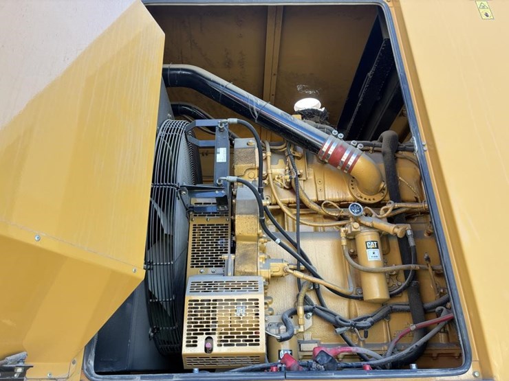2005-caterpillar-3456-image-6