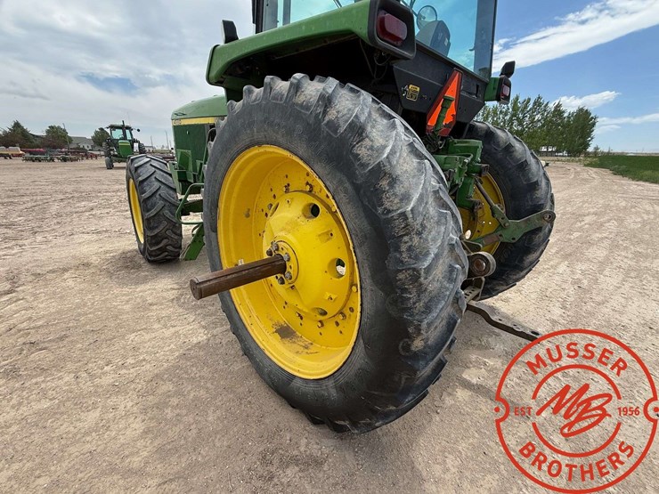 1992-john-deere-4960-image-4