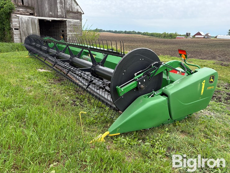 2015-john-deere-635fd-image-1