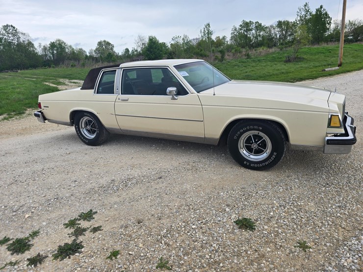 #24004-•-1984-buick-lesabre-passenger-car-image-15