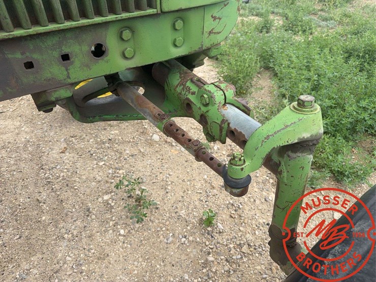 john-deere-3020-image-18