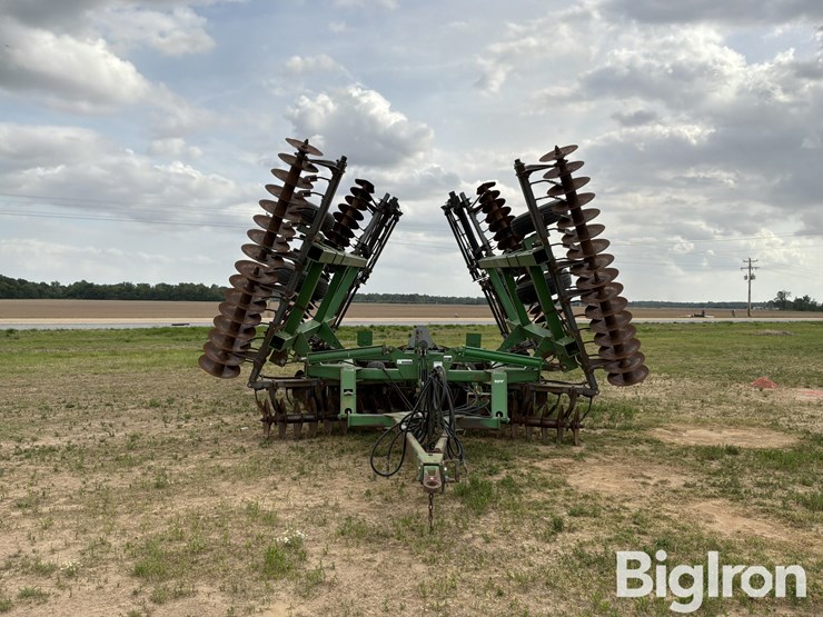 2005-john-deere-637-image-2