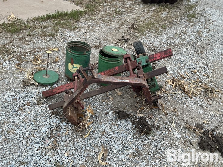 john-deere-71-image-8