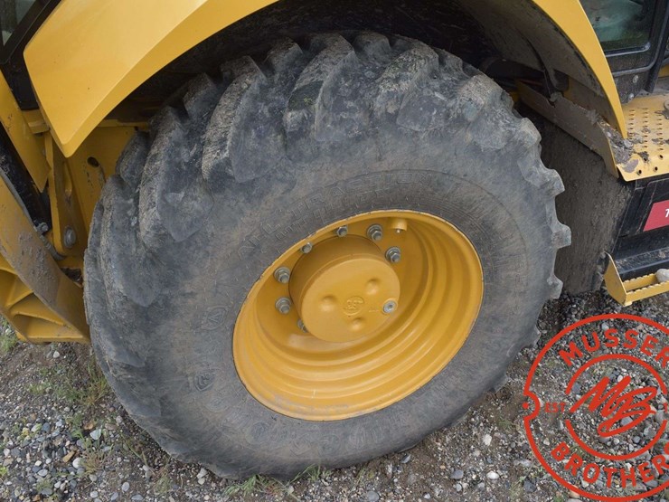 2016-caterpillar-420f2-it-image-67