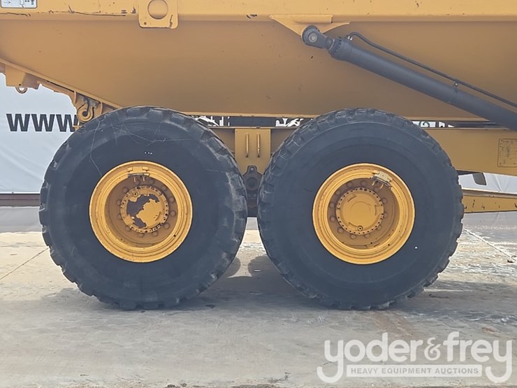 2023-volvo-a25g-image-13