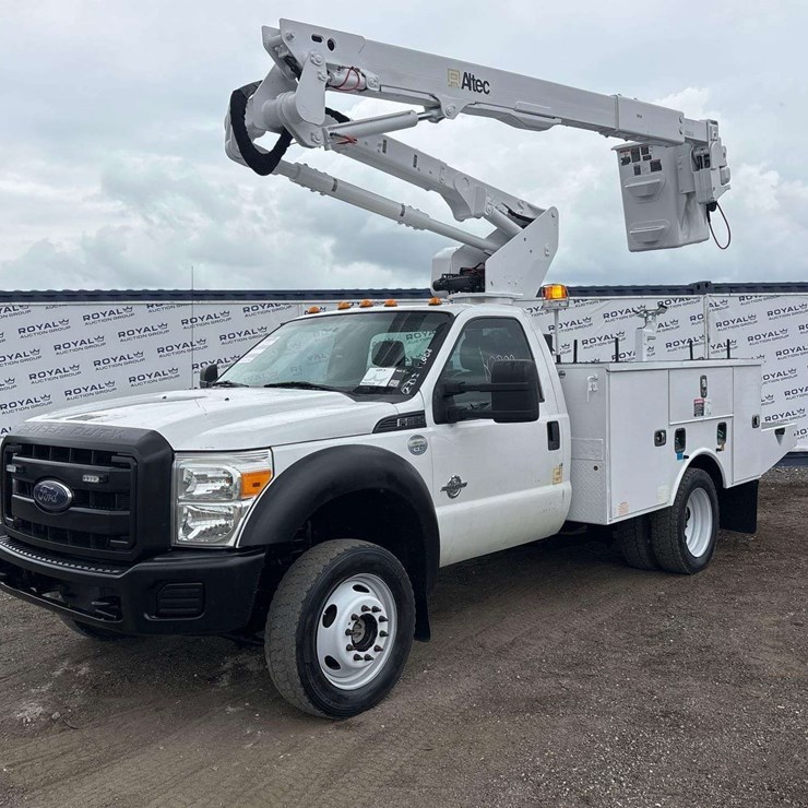 2015 FORD F550