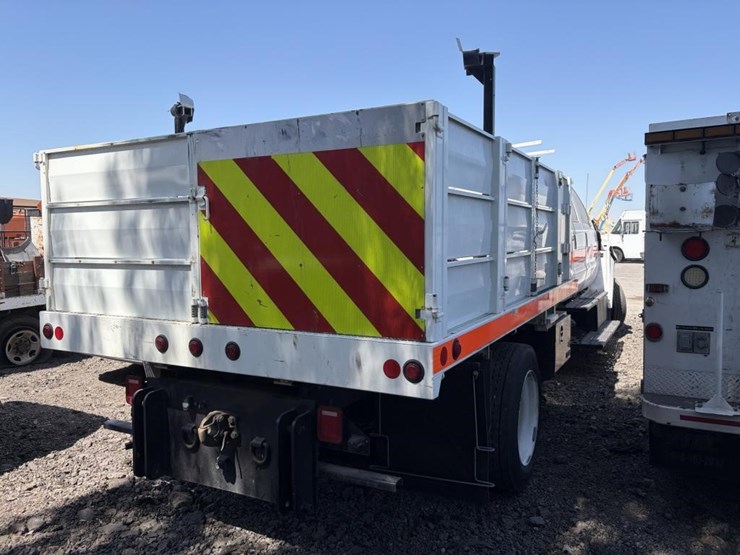 2023-ford-f650-image-3