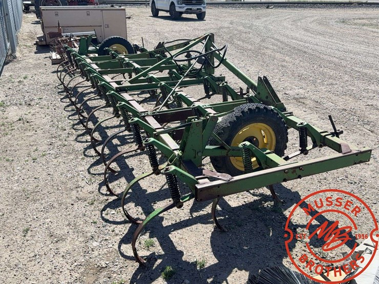 john-deere-1100-image-5
