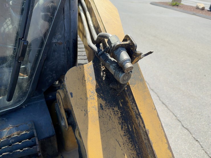 2007-caterpillar-277c-image-10