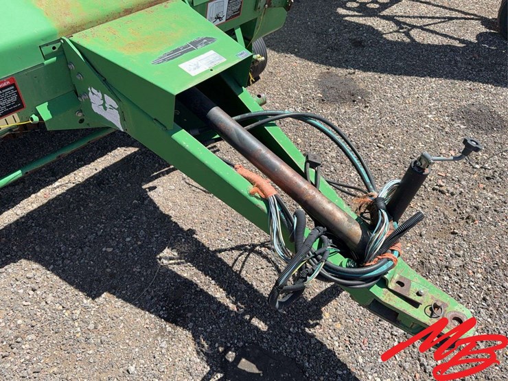john-deere-566-image-8