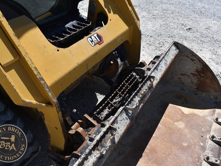 2023-caterpillar-259d3-image-13