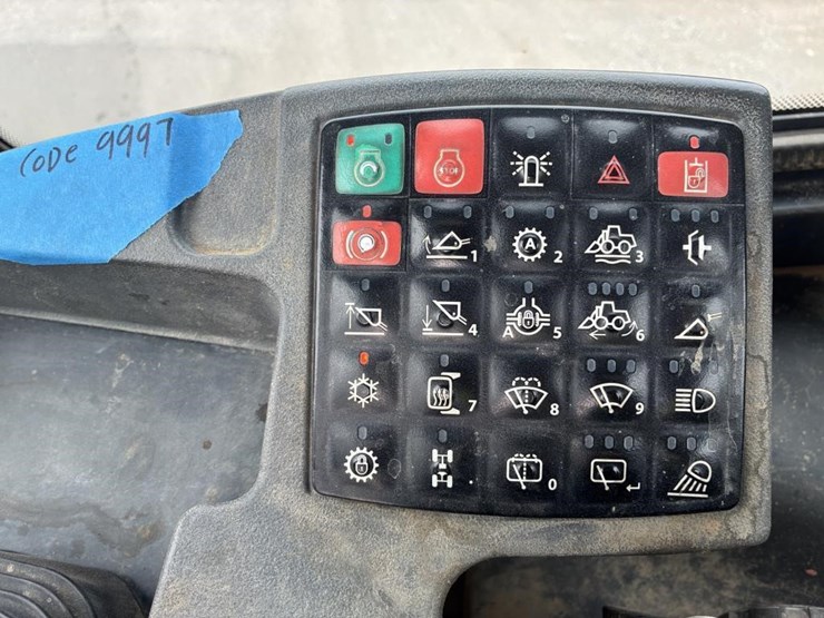 2018-deere-644k-image-24