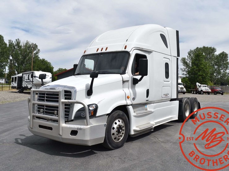 2017-freightliner-cascadia-125-image-1