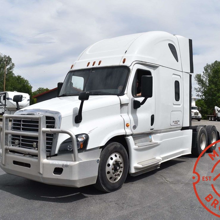 2017 FREIGHTLINER CASCADIA 125