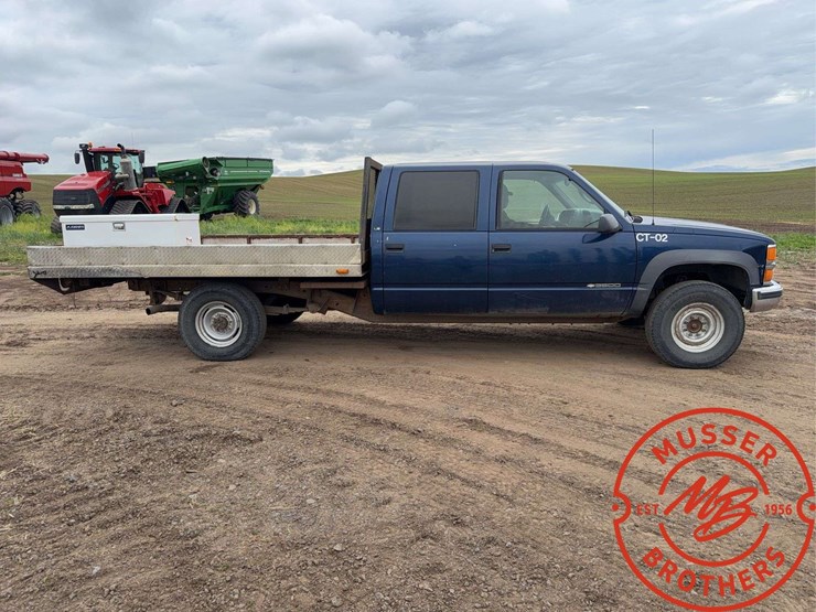 2000-chevrolet-k3500-image-3