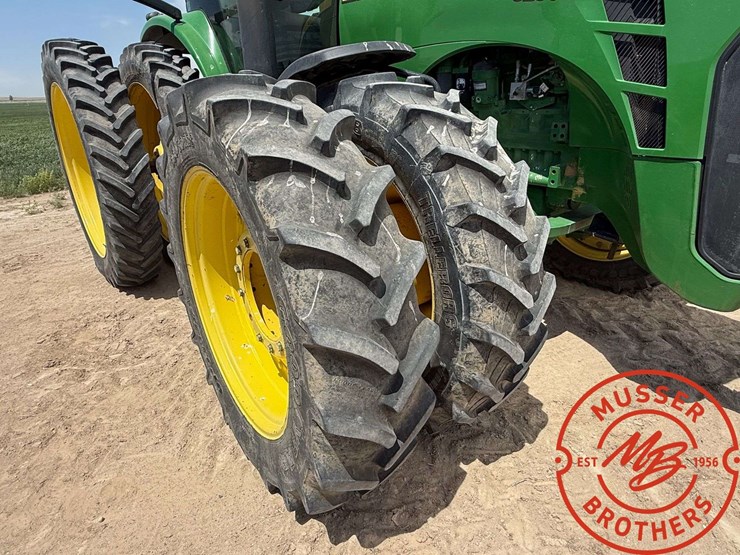 2008-john-deere-8230-image-17