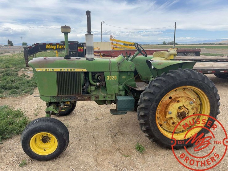 john-deere-3020-image-9