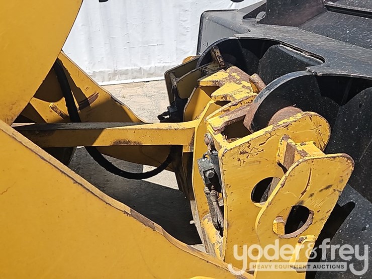 2012-caterpillar-930k-image-34