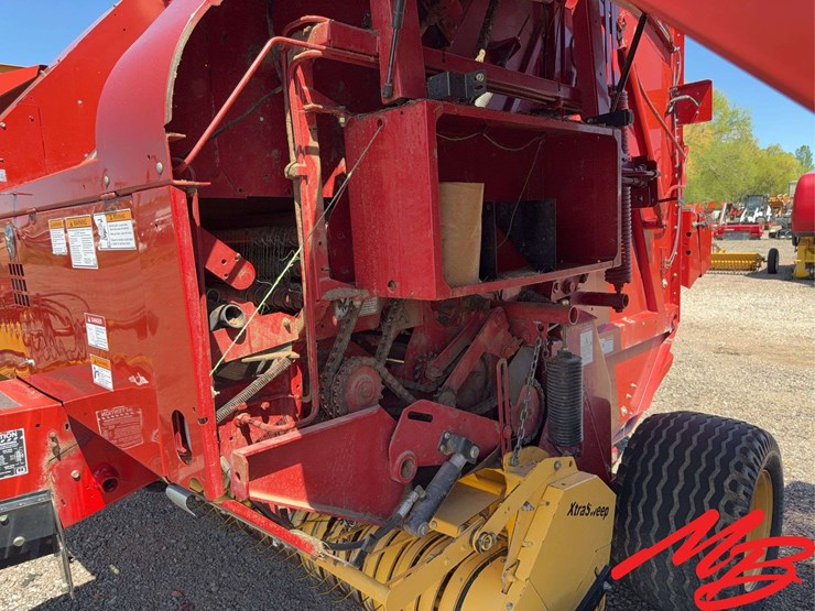 new-holland-br7090-image-10