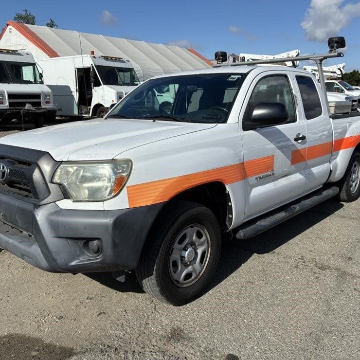 2013 TOYOTA TACOMA