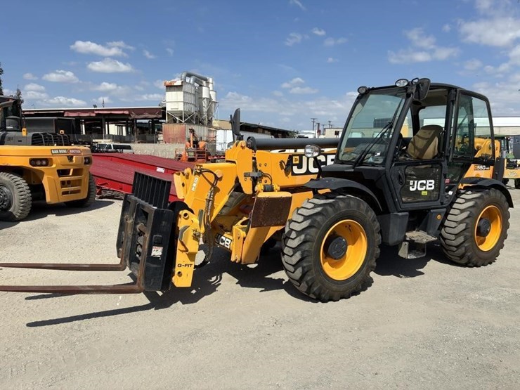 2014-jcb-550-140-image-1