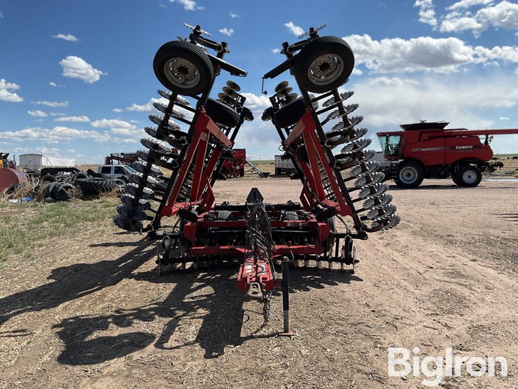 case-ih-330-image-2
