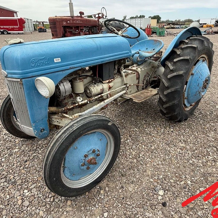 FORD 8N