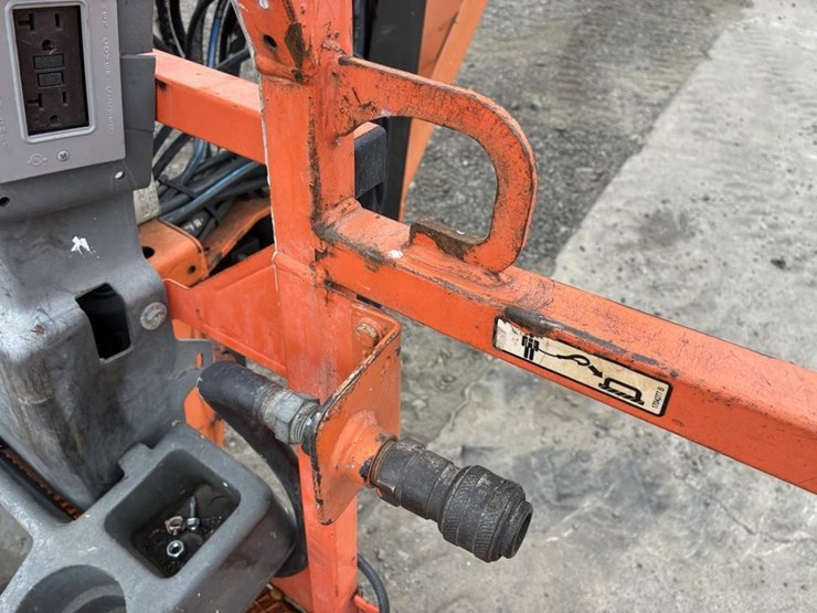 2008-jlg-1350sjp-image-11