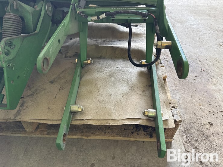 john-deere-planter-units-w/roller-wheels-image-14