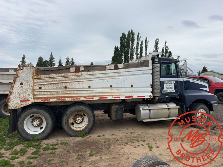 1986-kenworth-t600-image-3