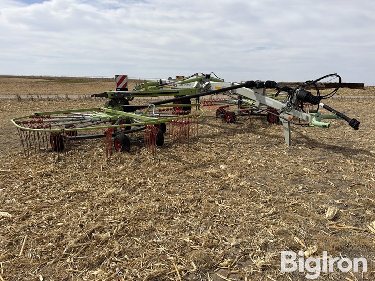 2015-claas-liner-2900-image-3