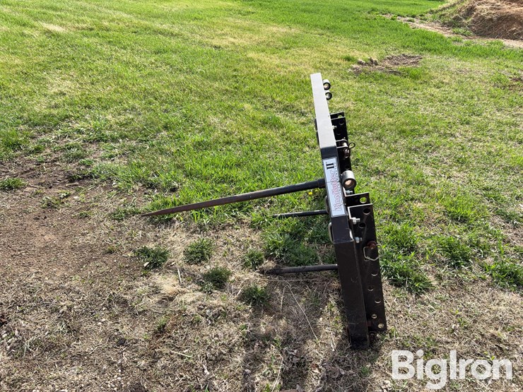 king-kutter-loader-mount/3-pt-mount-bale-spear-image-8