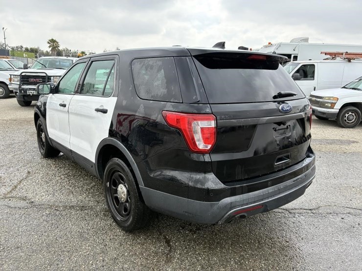 2017-ford-explorer-police-interceptor-image-4