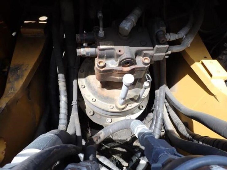 2009-deere-270d-lc-image-71