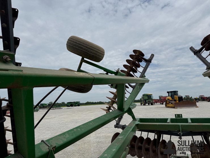 john-deere-630-image-16