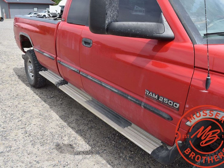 1998-dodge-ram-2500-image-15