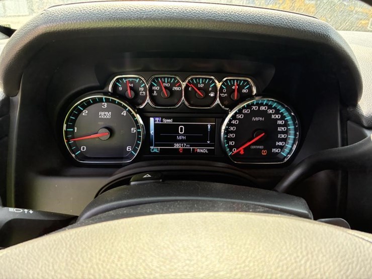 2018-chevrolet-tahoe-image-16