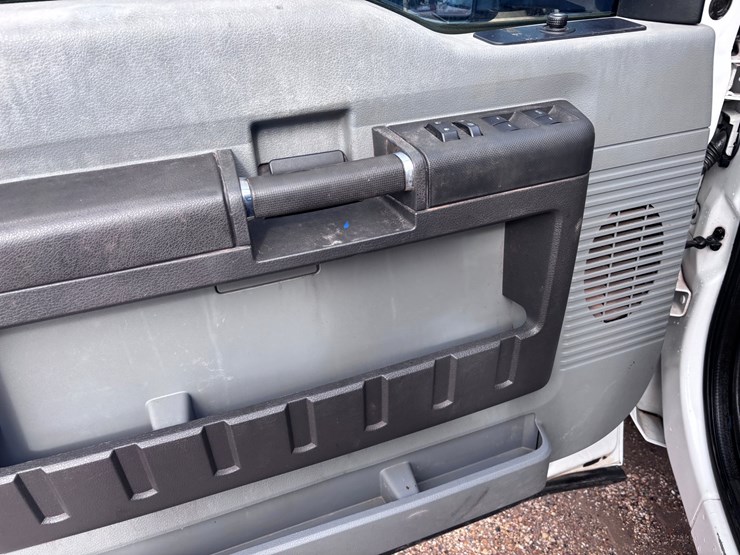 2012-ford-f350-image-11