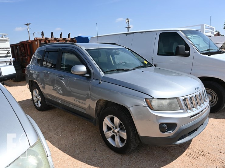 2016-jeep-cherokee-image-1