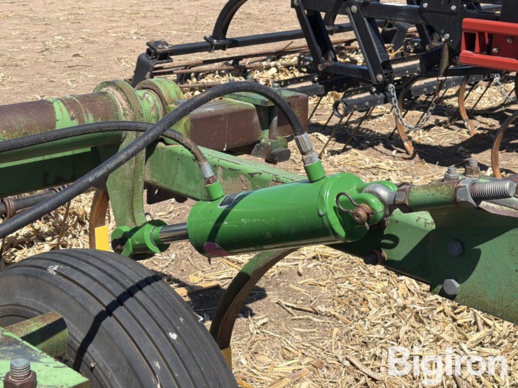 john-deere-36-image-19