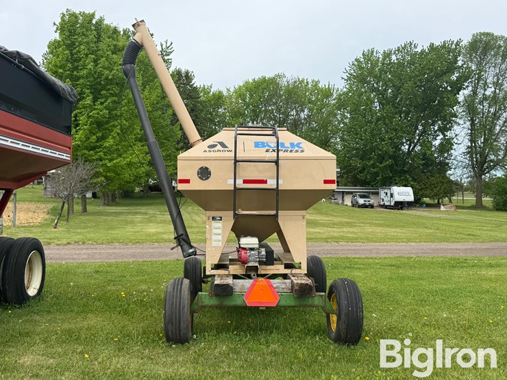 john-deere-1065a-image-6