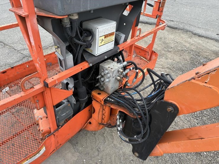2008-jlg-1350sjp-image-15