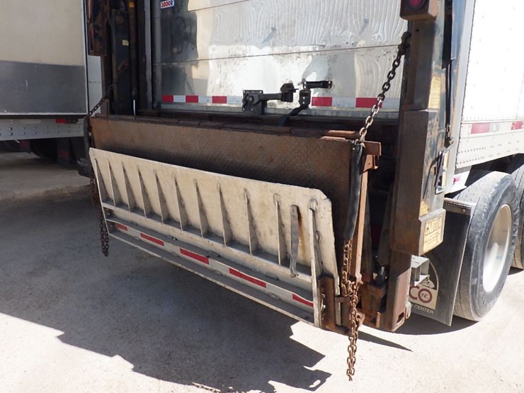 2011-utility-3000r-image-9