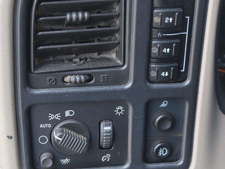 2006-chevrolet-3500-image-55