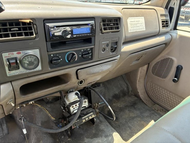 2001-ford-f450-image-24
