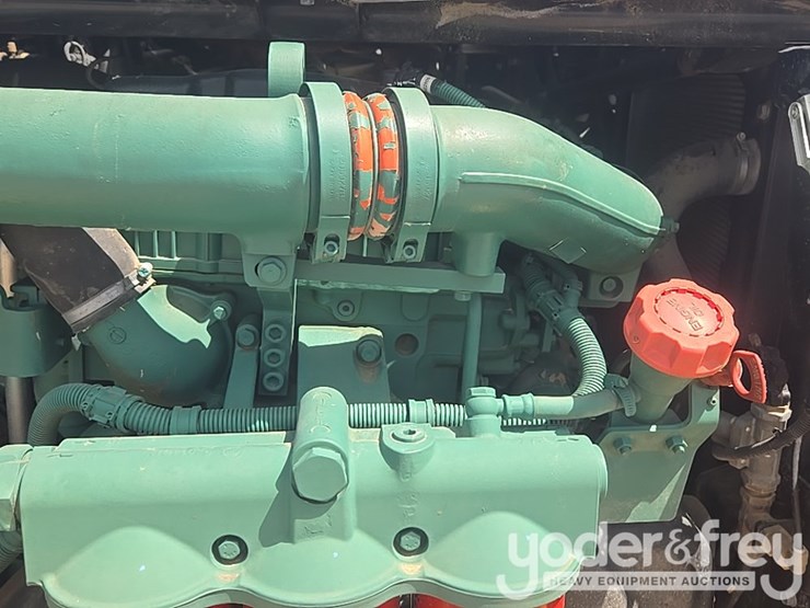 2023-volvo-a25g-image-46