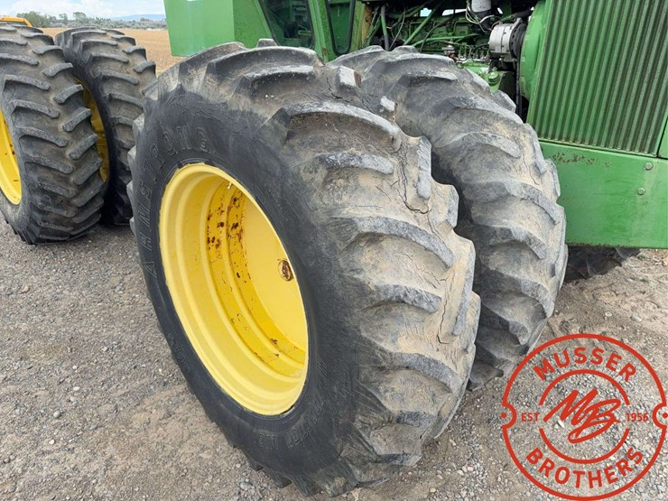 1975-john-deere-7020-image-24
