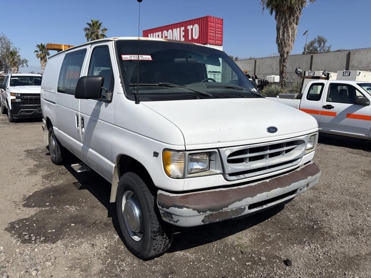 2001-ford-e350-sd-image-2
