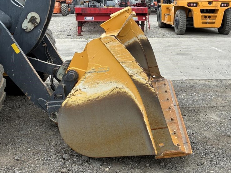 2019-deere-624l-image-6