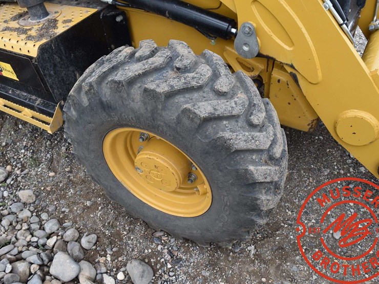 2016-caterpillar-420f2-it-image-66
